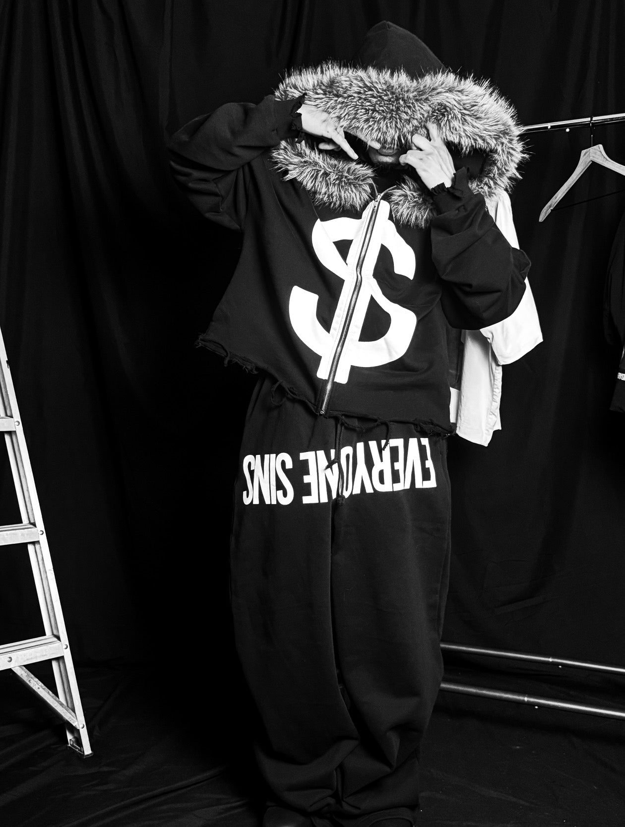 $INS FUR ZIP UP