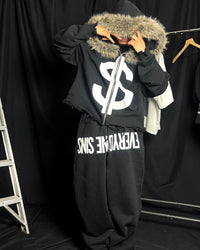DISTORTED LOGO OVERSIZED BOTTOMS￼